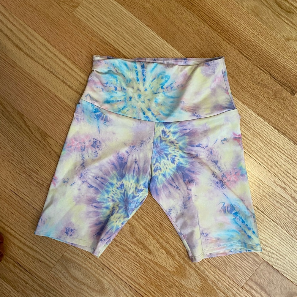 Free people movement X Onzie tie dye biker shorts
